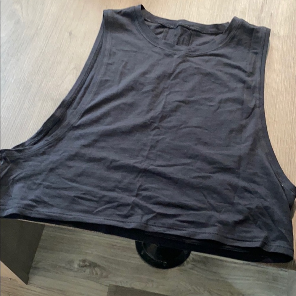 CLEANING CLOSET SALE! Lululemon muscle crop